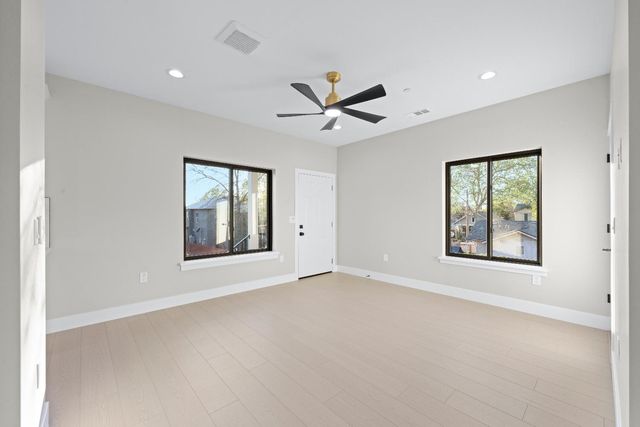 141 Birch St, Roseville, CA 95678