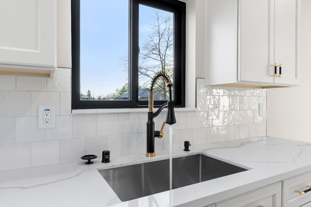 141 Birch St, Roseville, CA 95678