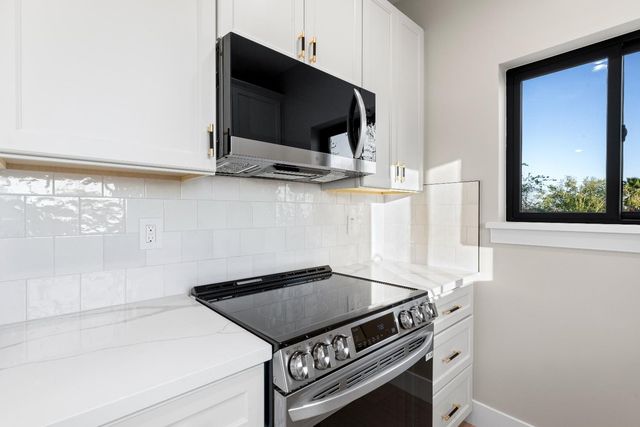 141 Birch St, Roseville, CA 95678