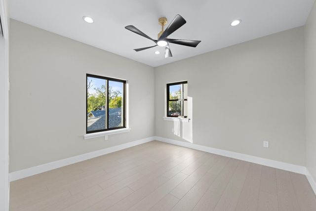 141 Birch St, Roseville, CA 95678