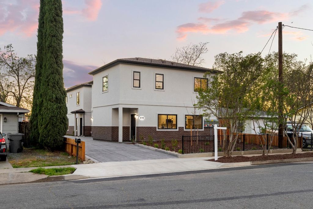 141 Birch St, Roseville, CA 95678