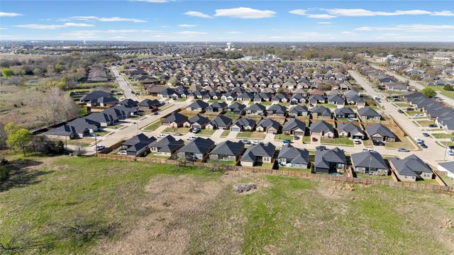 115 Apache Drive, Greenville, TX 75402