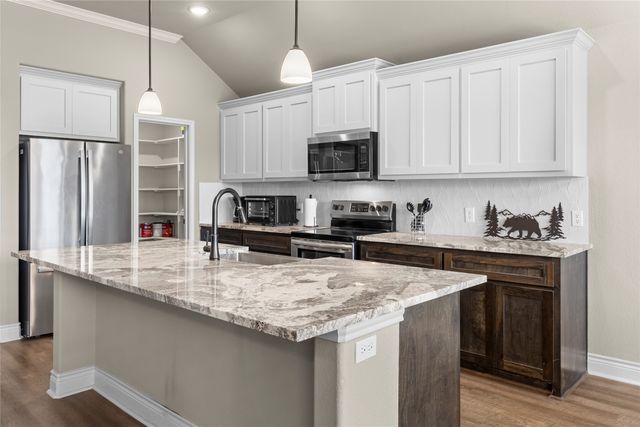 115 Apache Drive, Greenville, TX 75402