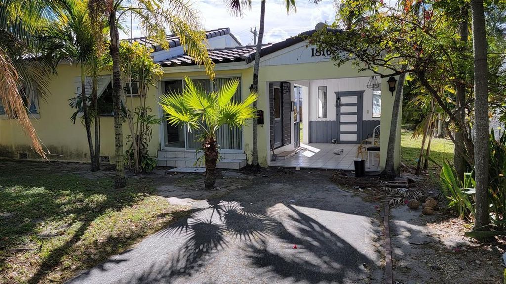 1816 Roosevelt Street, Hollywood, FL 33020