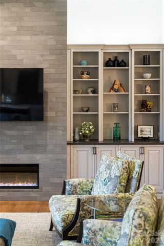 22 Snap Dragon Court, Asheville, NC 28804