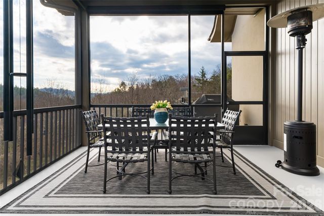 22 Snap Dragon Court, Asheville, NC 28804