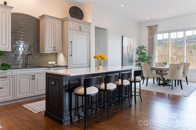 22 Snap Dragon Court, Asheville, NC 28804