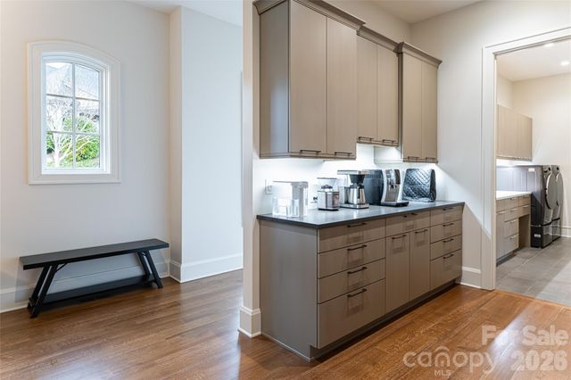 22 Snap Dragon Court, Asheville, NC 28804