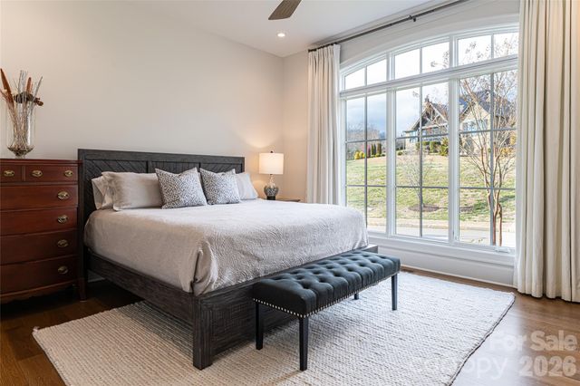 22 Snap Dragon Court, Asheville, NC 28804