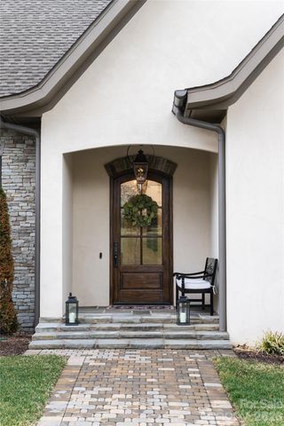 22 Snap Dragon Court, Asheville, NC 28804