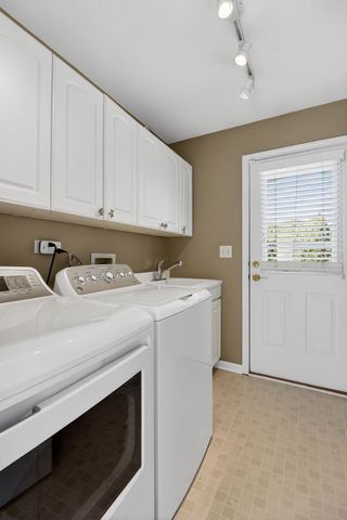 1212 Richfield Court, Woodridge, IL 60517