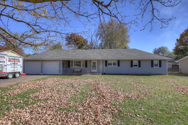 1910 Wynwood Drive, Carthage, MO 64836