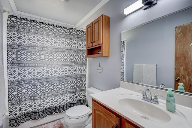 1910 Wynwood Drive, Carthage, MO 64836