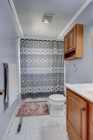 1910 Wynwood Drive, Carthage, MO 64836