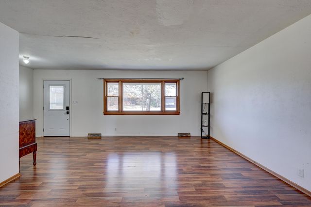 1910 Wynwood Drive, Carthage, MO 64836