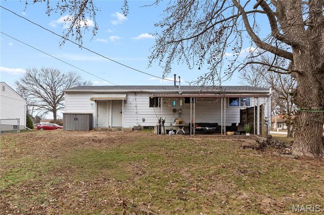 702 1st Street, Warrenton, MO 63383