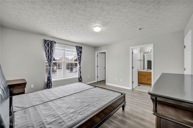 558 Lenox Court, Broadview Heights, OH 44147