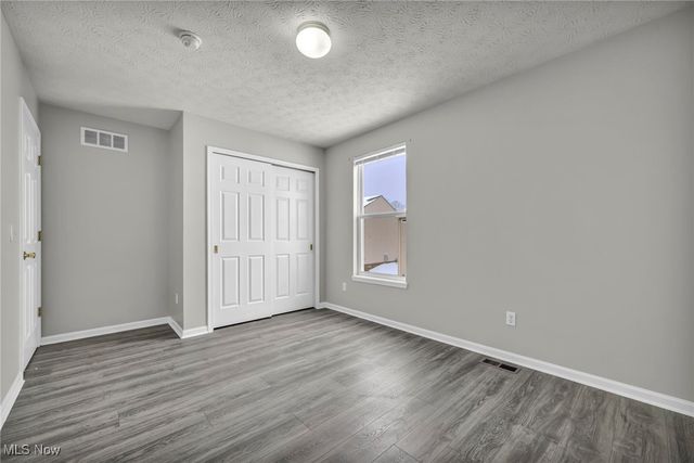 558 Lenox Court, Broadview Heights, OH 44147