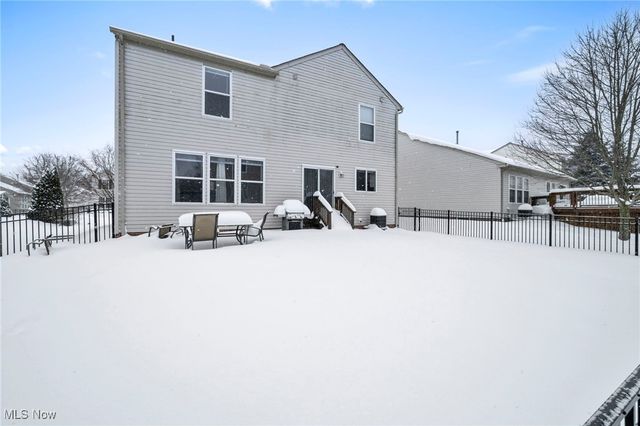 558 Lenox Court, Broadview Heights, OH 44147