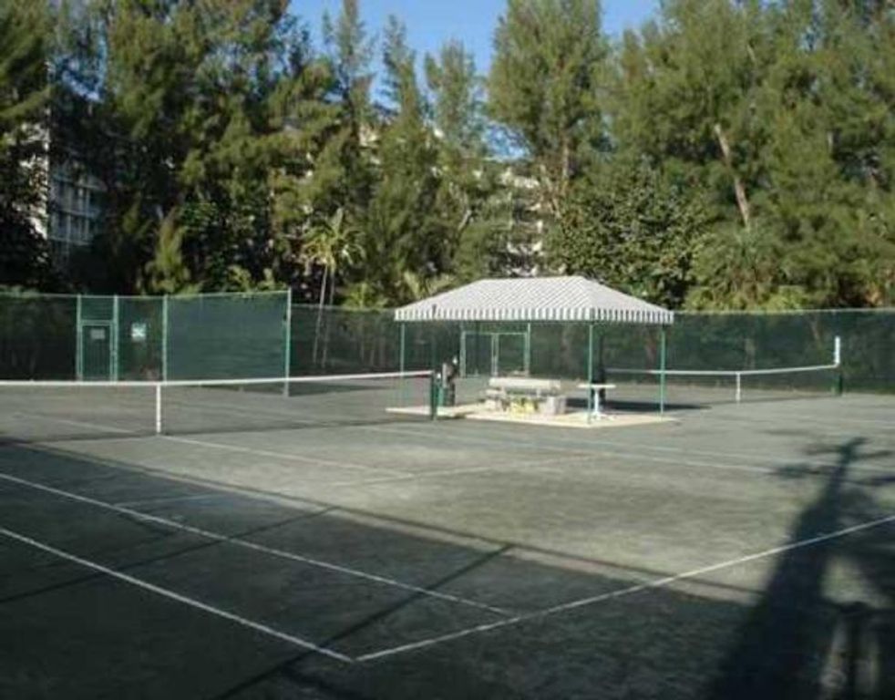 Image 31 of property listing at 2774 S Ocean Boulevard 106, Palm Beach, FL 33480