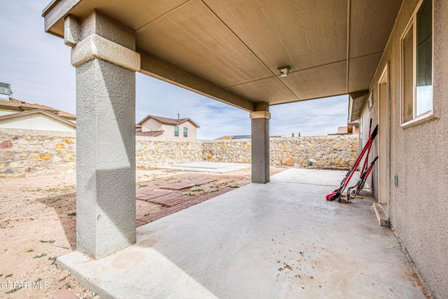 14233 RUSS LEACH Avenue, El Paso, TX 79938