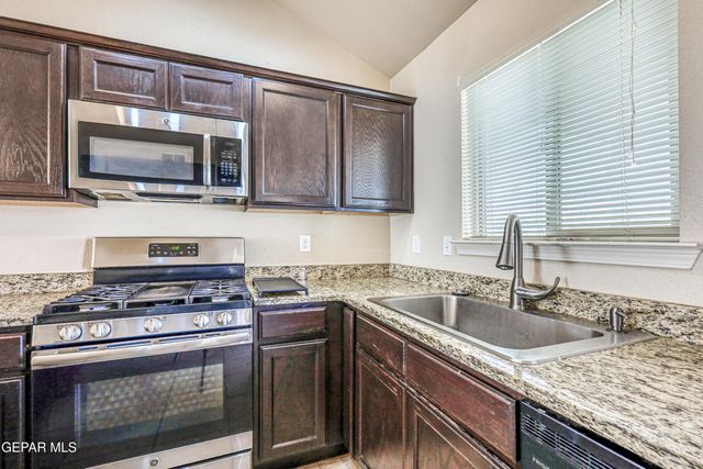 14233 RUSS LEACH Avenue, El Paso, TX 79938