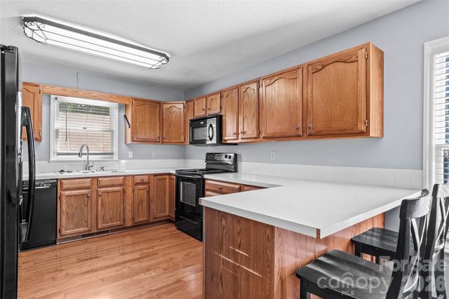2513 Newington Court, Clemmons, NC 27012