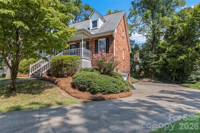 2513 Newington Court, Clemmons, NC 27012