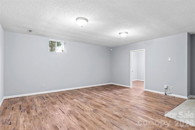 2513 Newington Court, Clemmons, NC 27012