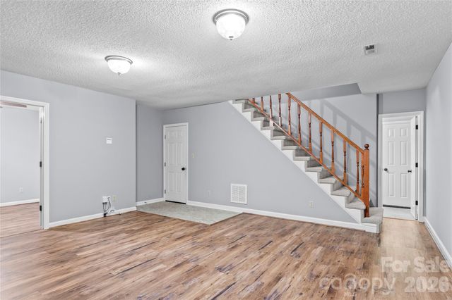 2513 Newington Court, Clemmons, NC 27012