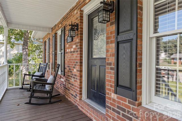 2513 Newington Court, Clemmons, NC 27012
