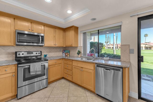 168 Camino Arroyo S, Palm Desert, CA 92260