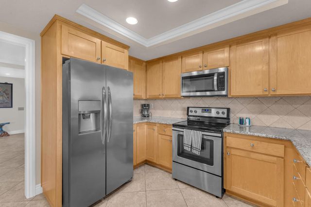 168 Camino Arroyo S, Palm Desert, CA 92260