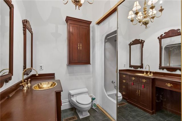 300 Ann S Street, Mobile, AL 36604