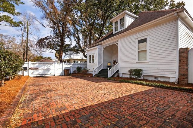 300 Ann S Street, Mobile, AL 36604