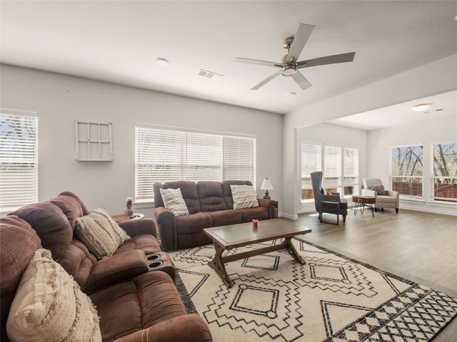 1314 Cole Drive, Trenton, TX 75490