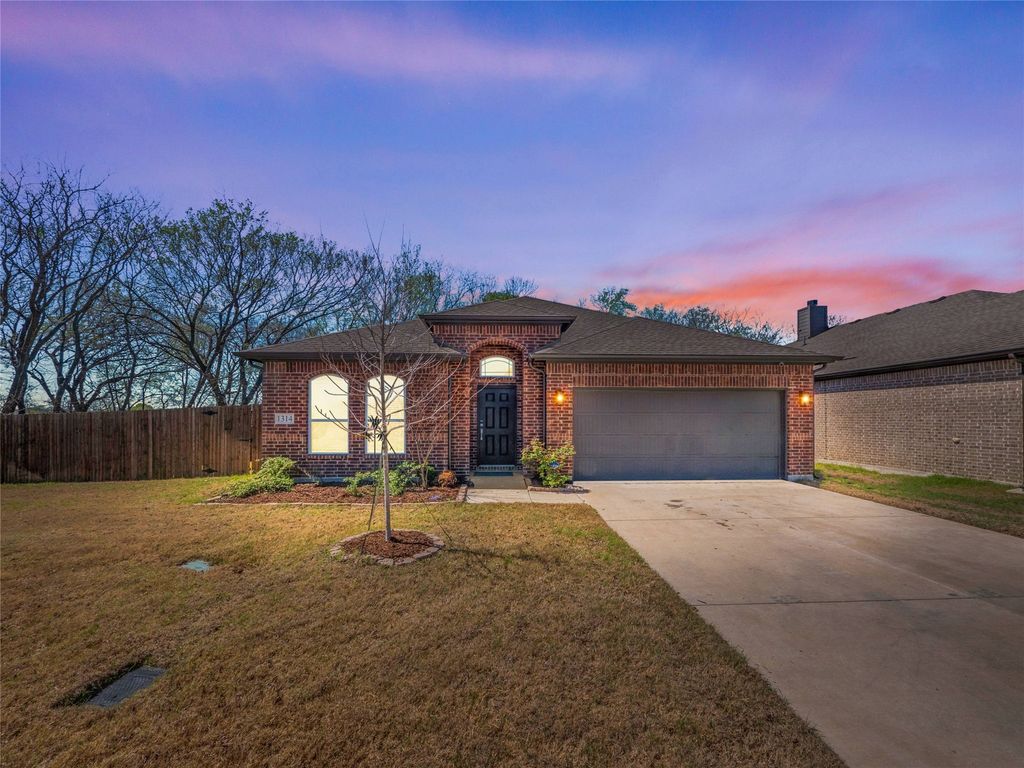 1314 Cole Drive, Trenton, TX 75490