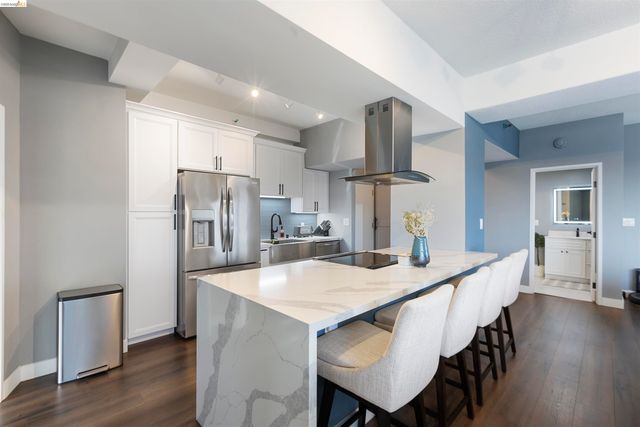 6363 Christie Ave. 2327, Emeryville, CA 94608