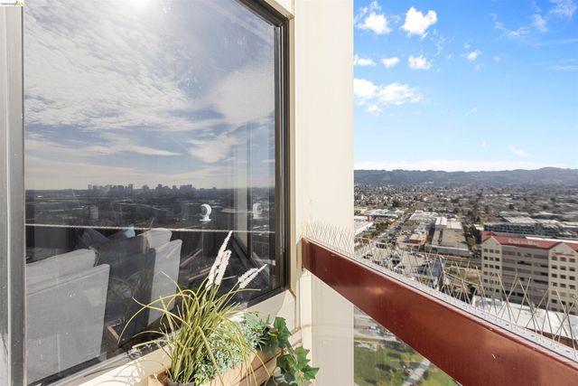 6363 Christie Ave. 2327, Emeryville, CA 94608