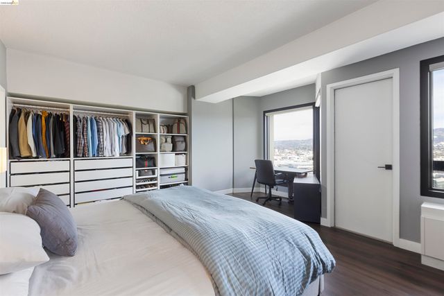 6363 Christie Ave. 2327, Emeryville, CA 94608