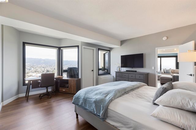 6363 Christie Ave. 2327, Emeryville, CA 94608