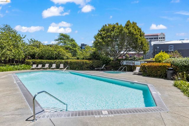 6363 Christie Ave. 2327, Emeryville, CA 94608