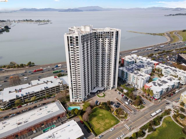 6363 Christie Ave. 2327, Emeryville, CA 94608