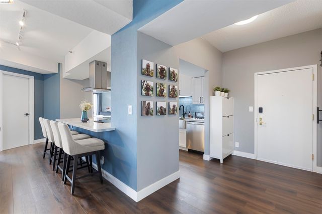 6363 Christie Ave. 2327, Emeryville, CA 94608