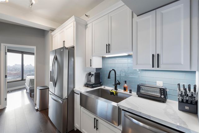 6363 Christie Ave. 2327, Emeryville, CA 94608