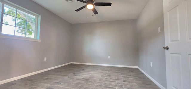 5914 Newquay Street, Houston, TX 77085