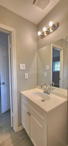 5914 Newquay Street, Houston, TX 77085