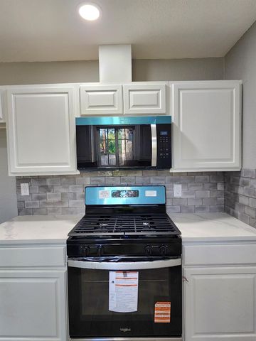 5914 Newquay Street, Houston, TX 77085