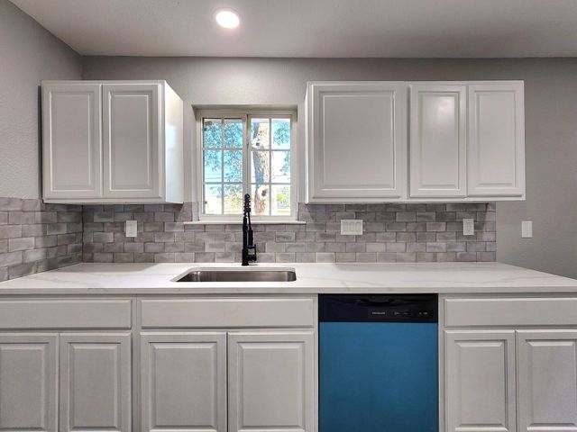 5914 Newquay Street, Houston, TX 77085