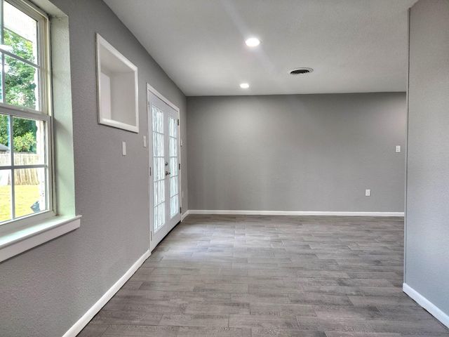 5914 Newquay Street, Houston, TX 77085